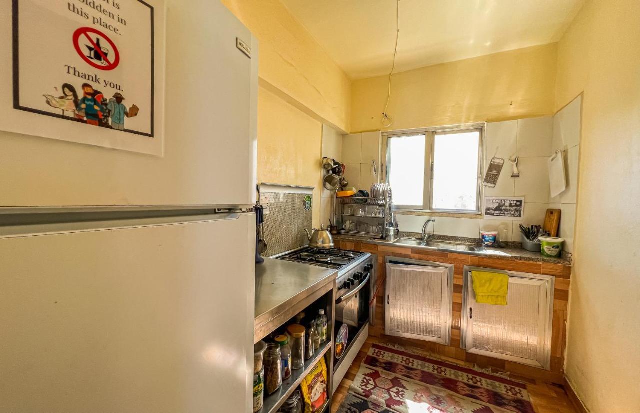 Hakaia Community Hostel Акаба Екстериор снимка