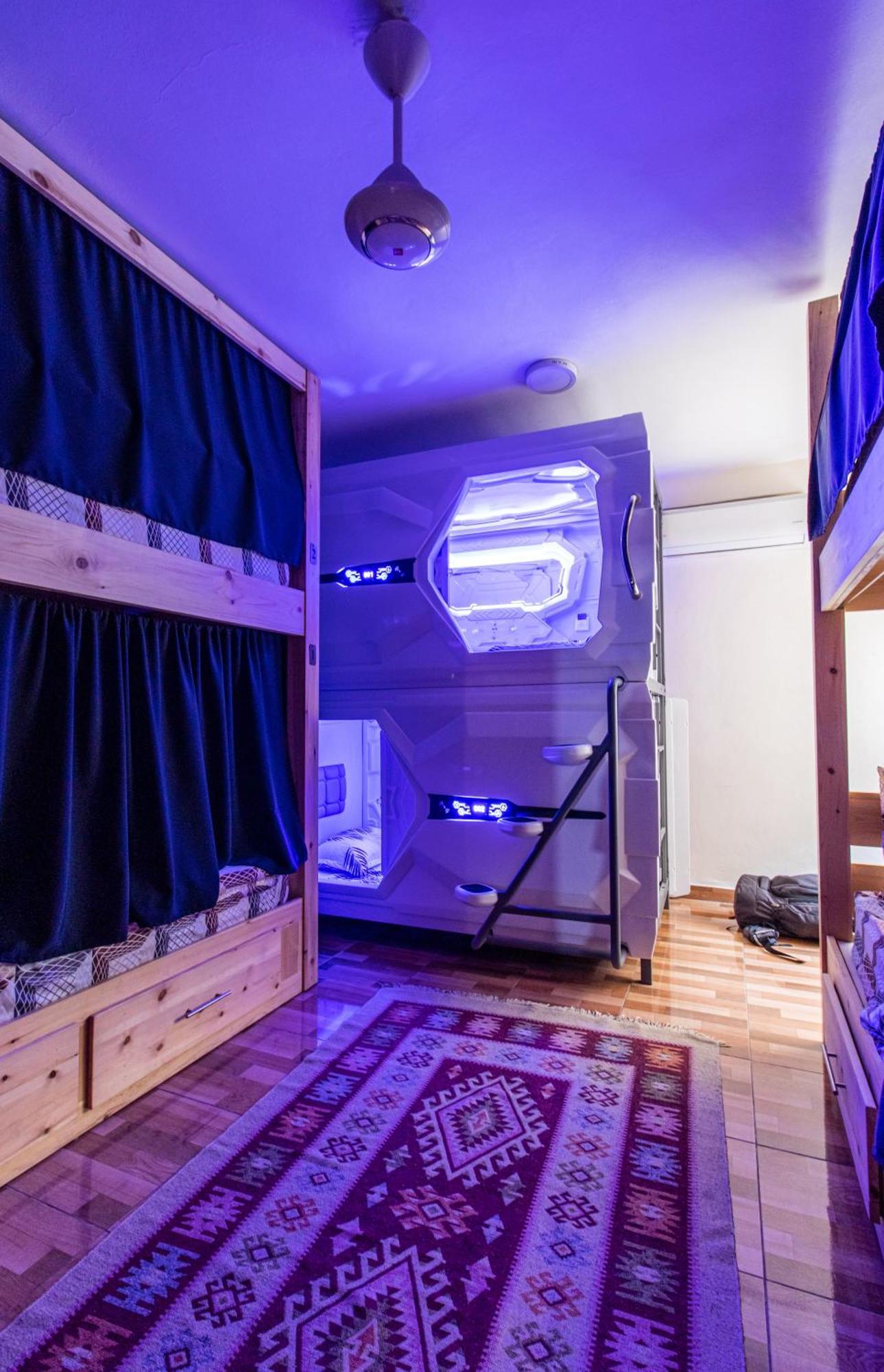 Hakaia Community Hostel Акаба Екстериор снимка